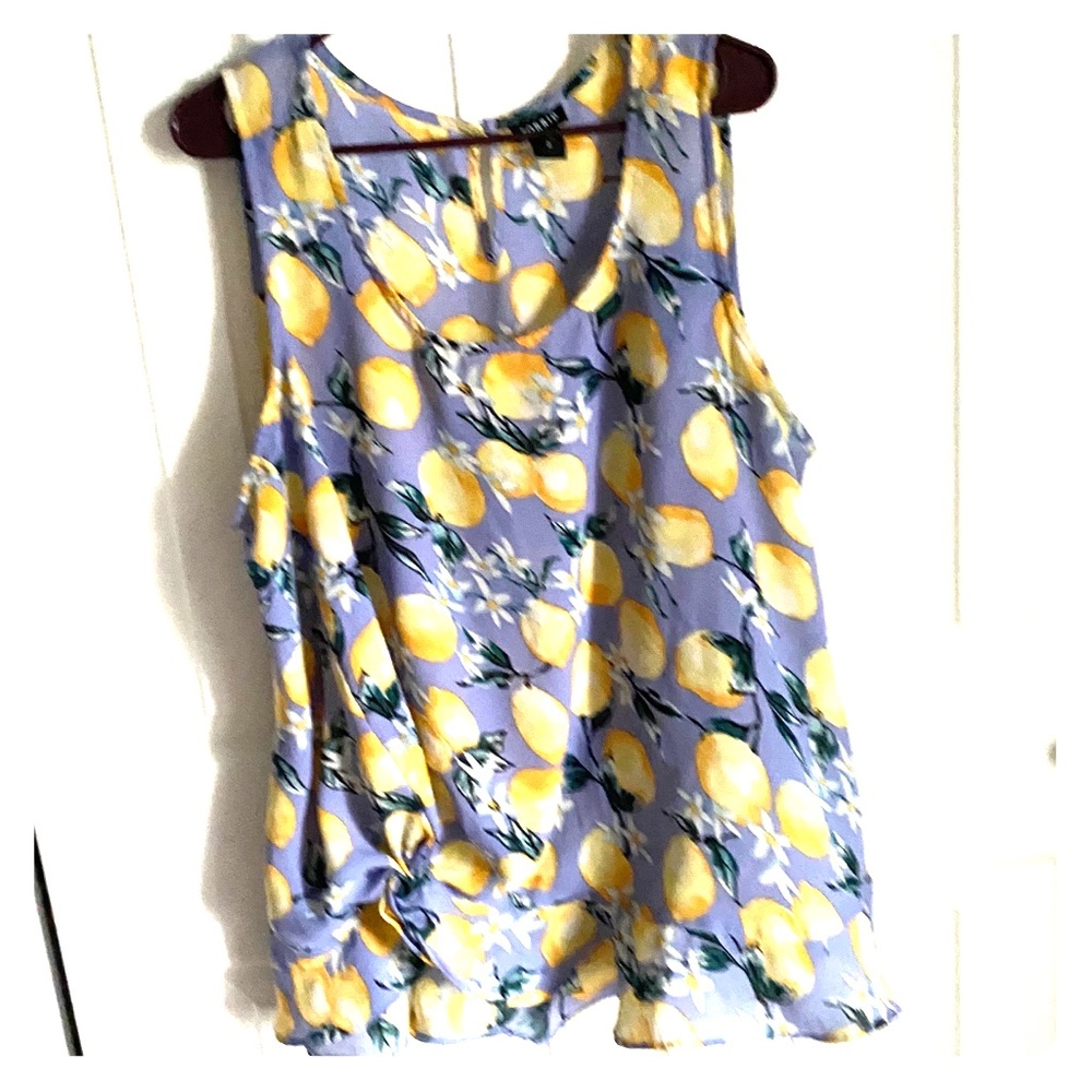 Torrid lilac and lemon print tie front top